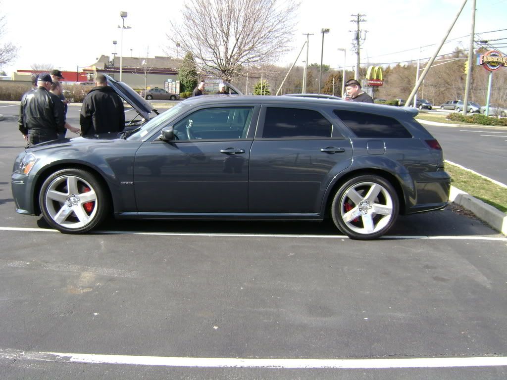 Finally a Rear CUSTOM spoiler for the Magnum